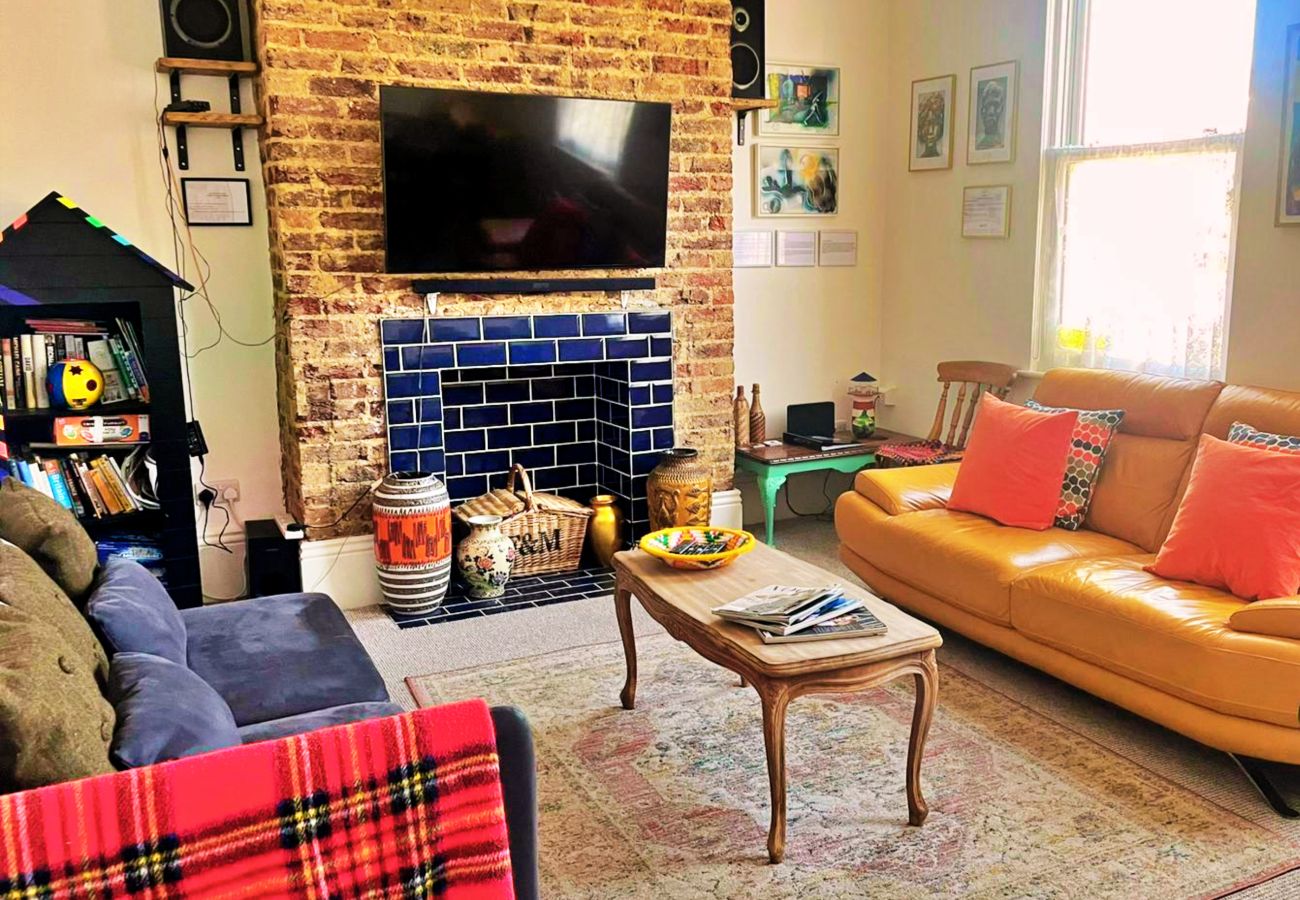 Apartment in St Leonards-on-Sea - Gensing Lodge