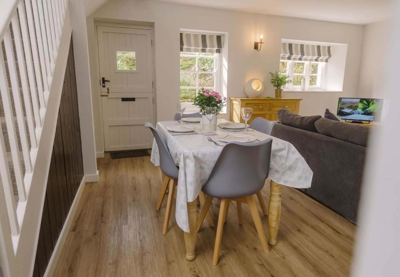 Cottage in Tawstock - Corner Cottage at Corffe