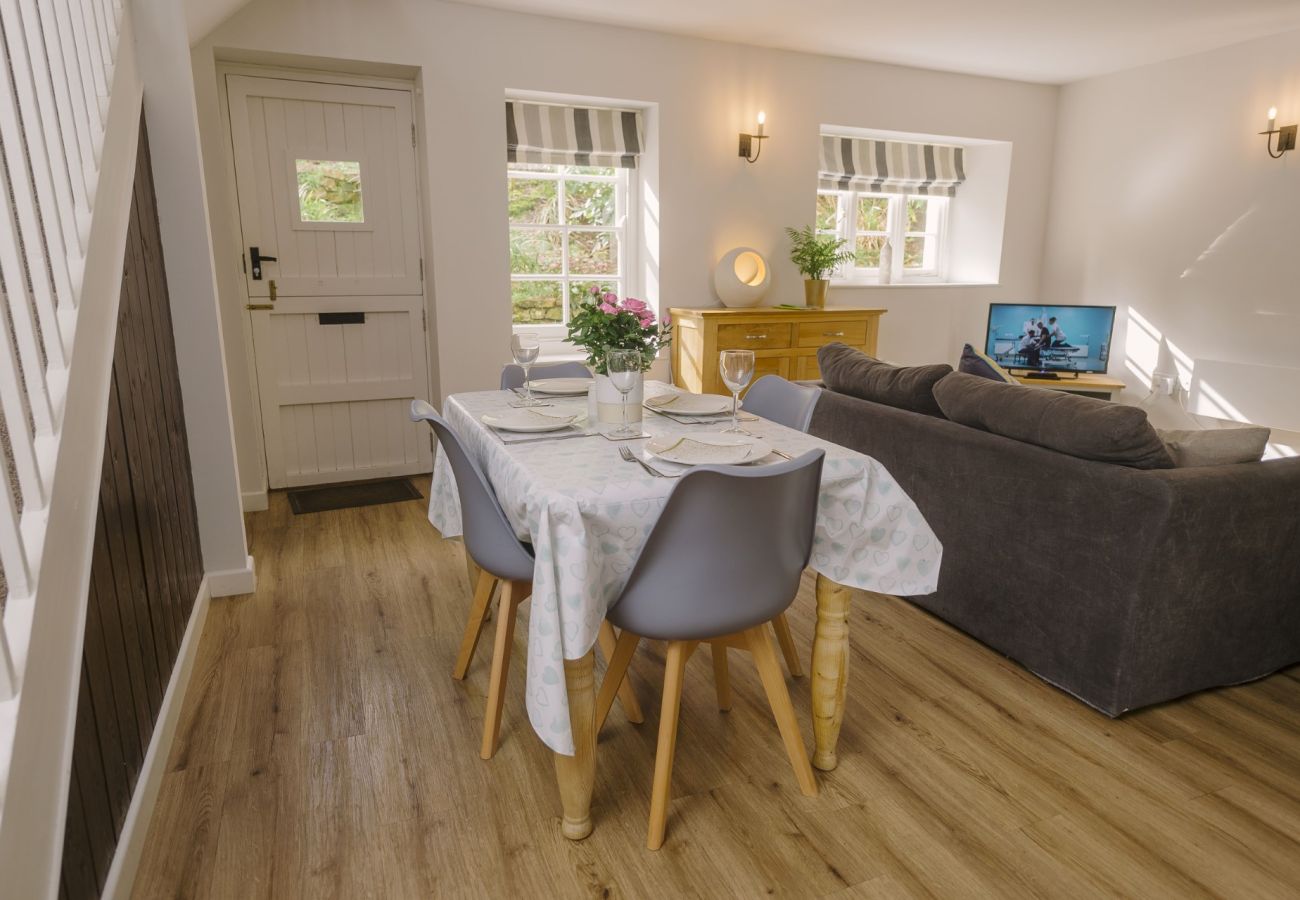 Cottage in Tawstock - Corner Cottage at Corffe